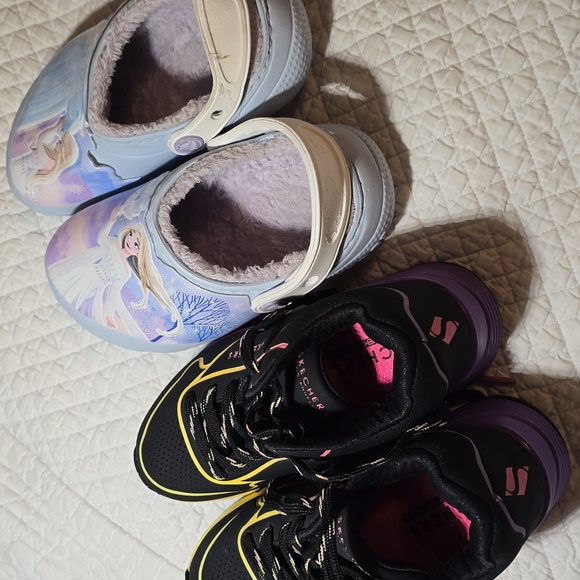 Set Of 2:Skechers & Crocs Girls Shoes - Picture 3 of 15